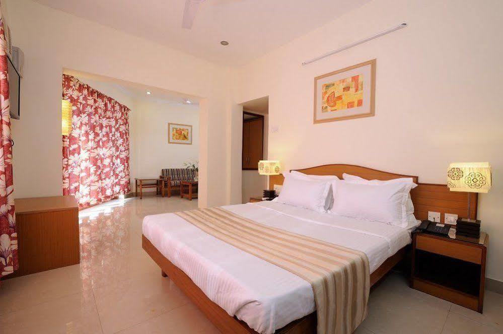 Hotel Brisa Marina Caranzalem Εξωτερικό φωτογραφία